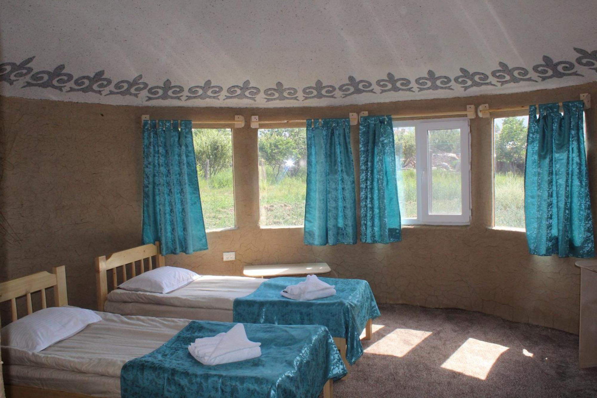 Guest House Emily Bokonbayevo Extérieur photo
