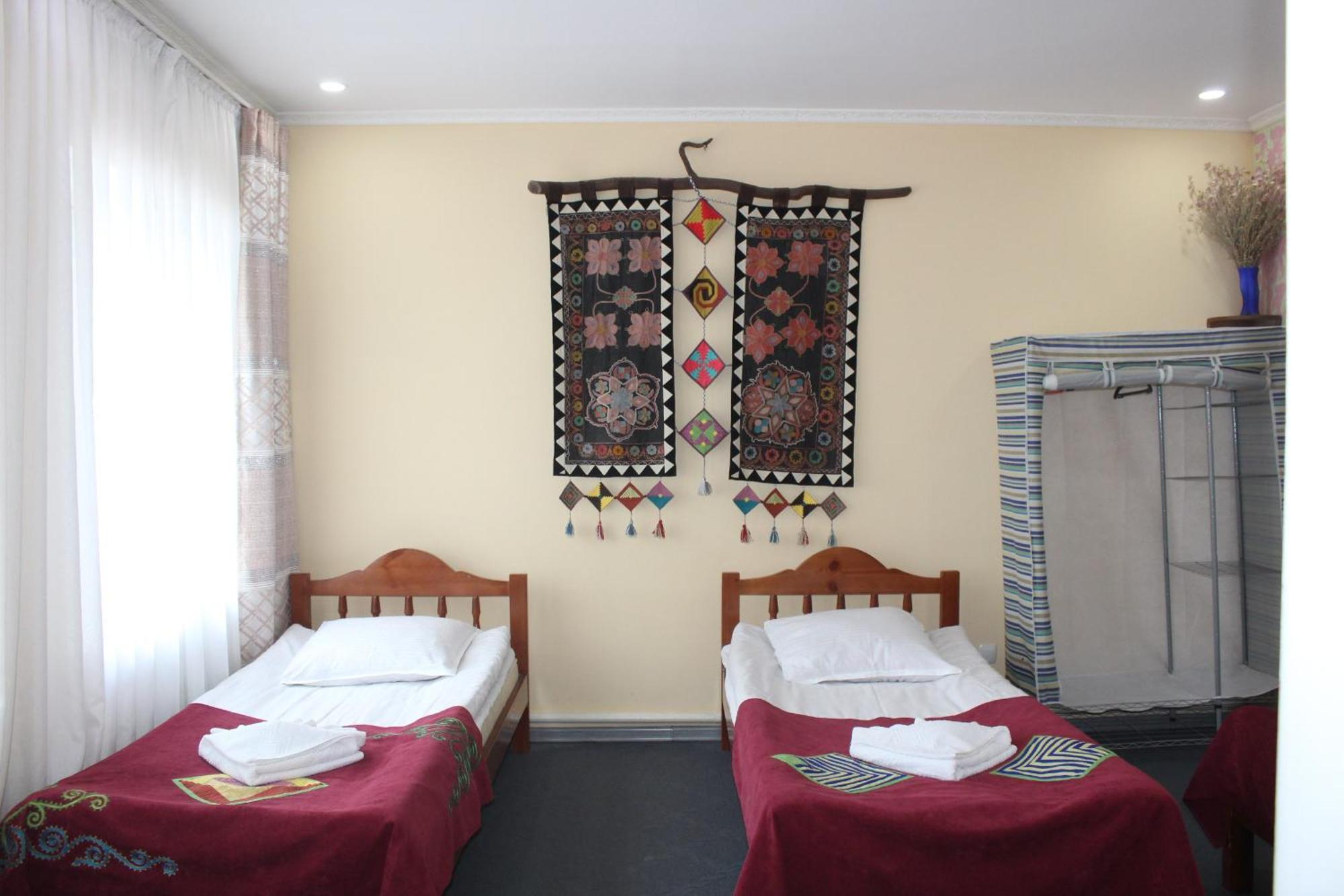 Guest House Emily Bokonbayevo Extérieur photo