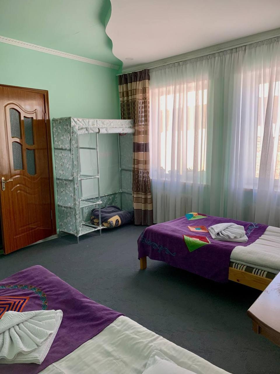 Guest House Emily Bokonbayevo Extérieur photo